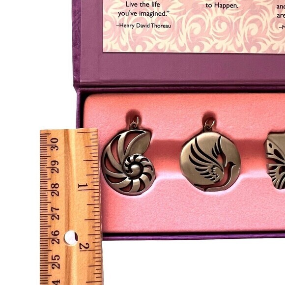 Always Be True Necklace Set Wearable inspirations charms and chain all in a box. - Picture 2 of 5